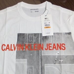 Calvin Klein t shirt